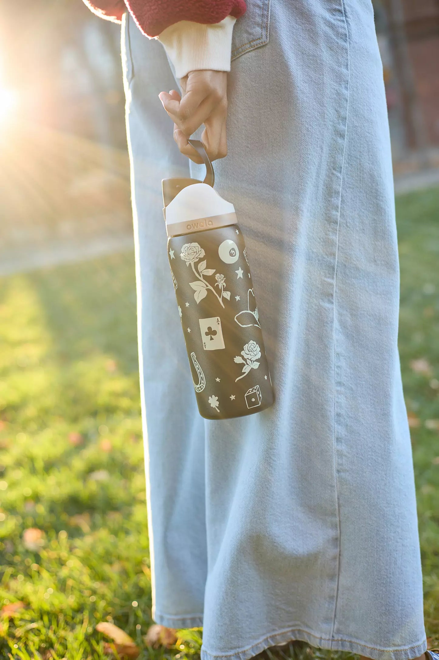 PRE ORDER-Owala Exclusive FreeSip 32 oz Water Bottle