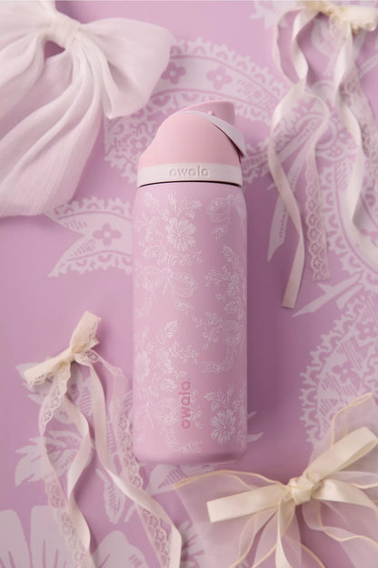 PRE ORDER-Owala UO Exclusive FreeSip 32 oz Ribbon