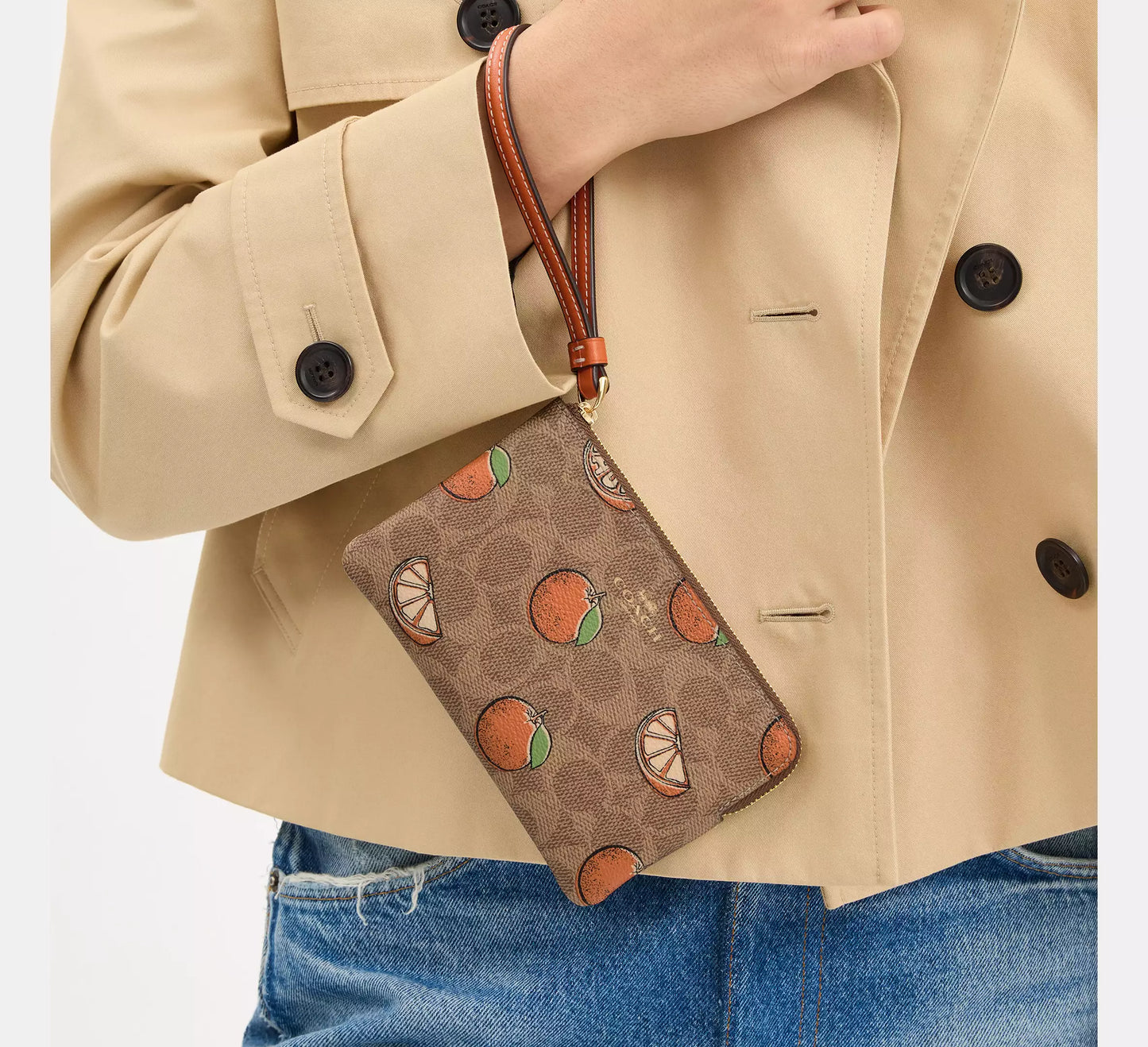 Corner Zip Wristlet