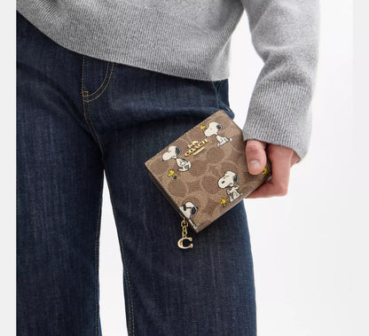 PRE ORDER-Snap Wallet